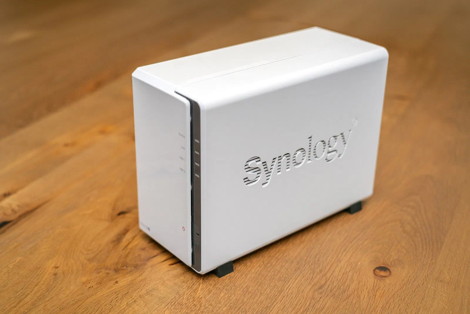 NAS Synology de duas baias, visto de frente